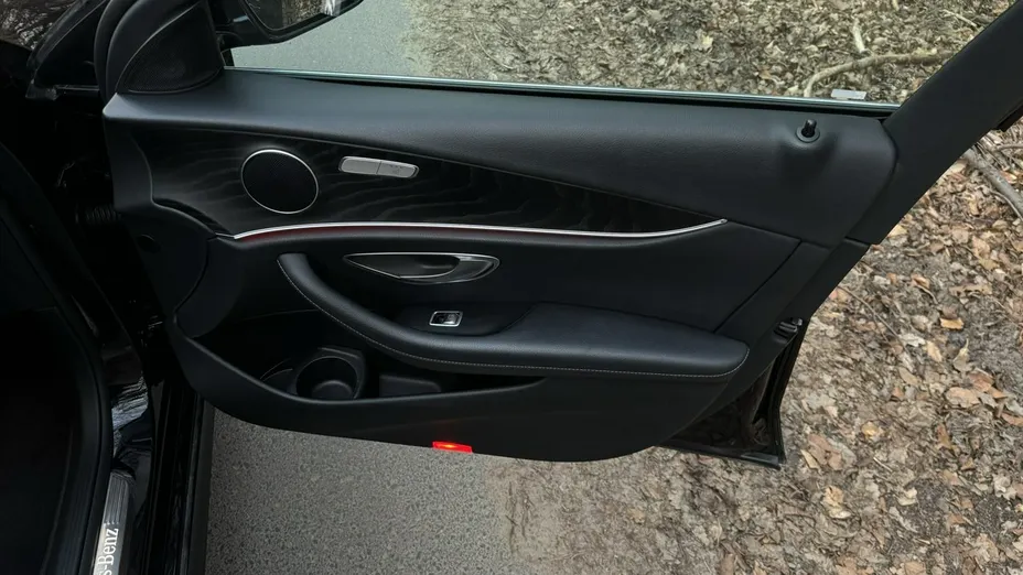 MERCEDES-BENZ E Klasa -