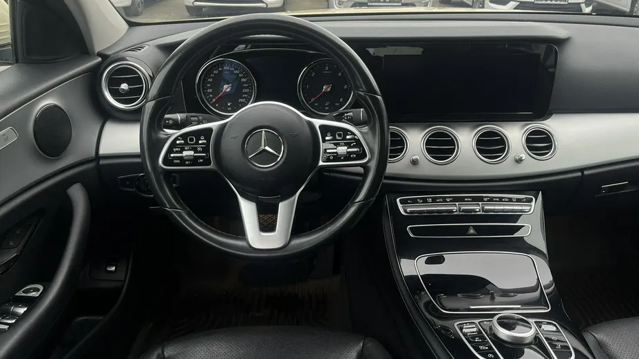 MERCEDES-BENZ E Klasa -