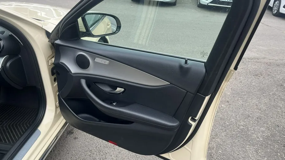 MERCEDES-BENZ E Klasa -