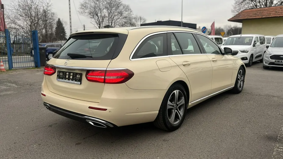 MERCEDES-BENZ E Klasa -