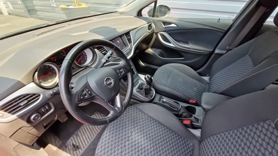 OPEL Astra -