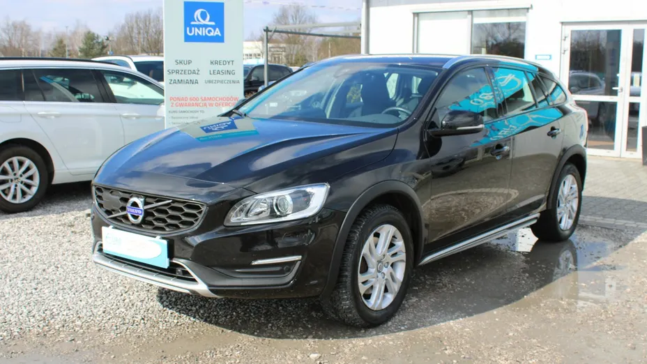VOLVO V60 -