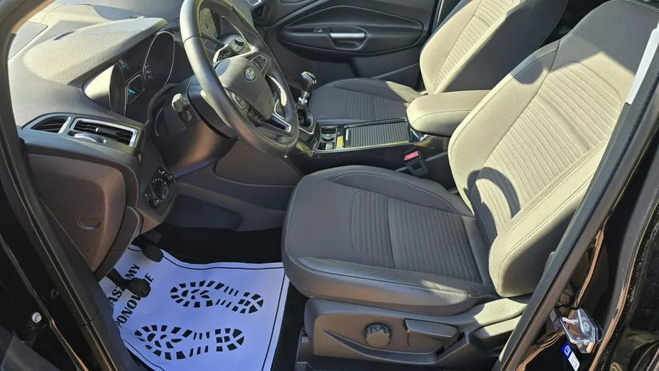 FORD Kuga -