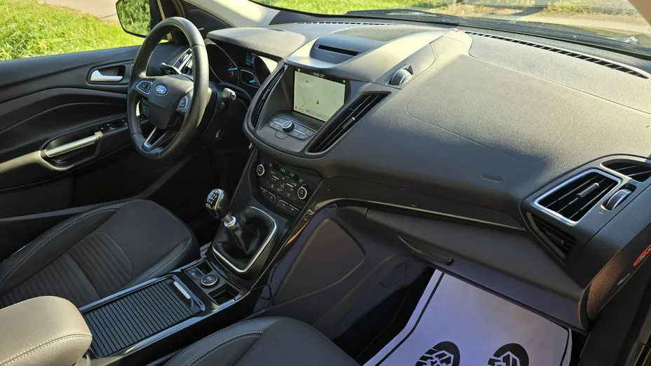 FORD Kuga -