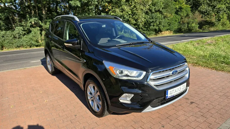 FORD Kuga -