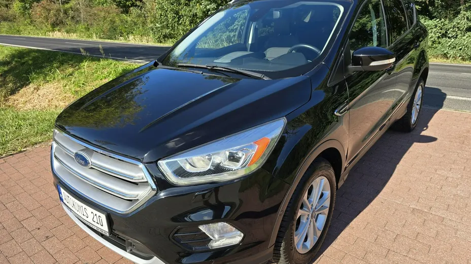 FORD Kuga -