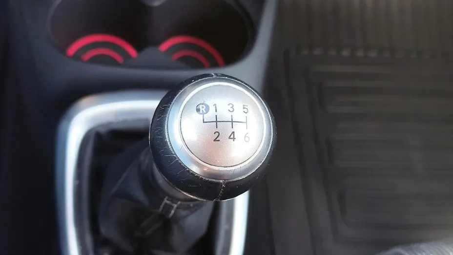 TOYOTA Yaris -