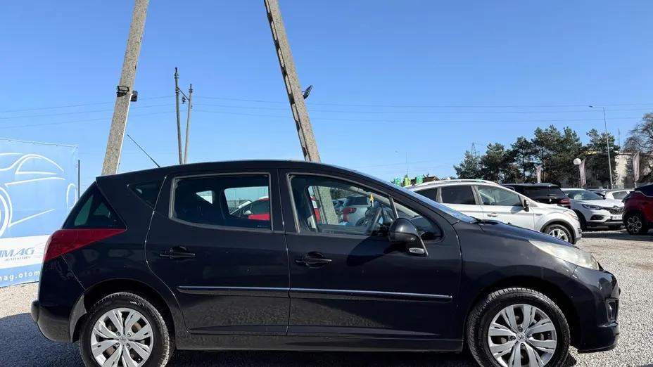 PEUGEOT 207 -