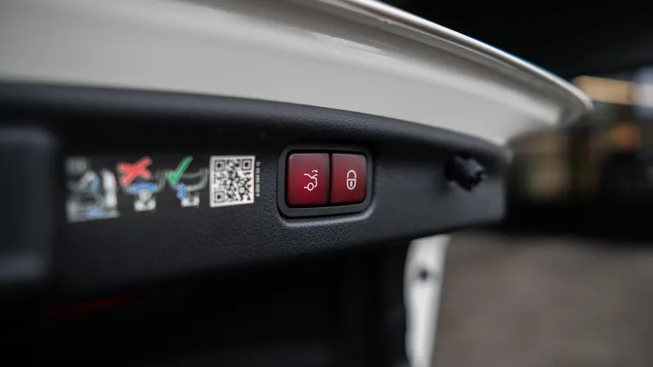 MERCEDES-BENZ C Klasa C 200 mHEV 4-Matic AMG