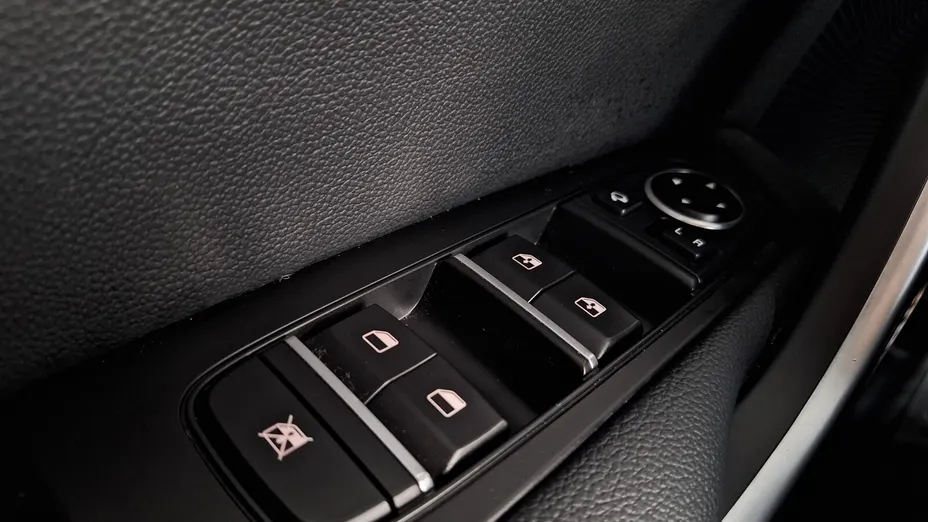 KIA Cee'd Ceed 1.4 T-GDI L Business Line DCT