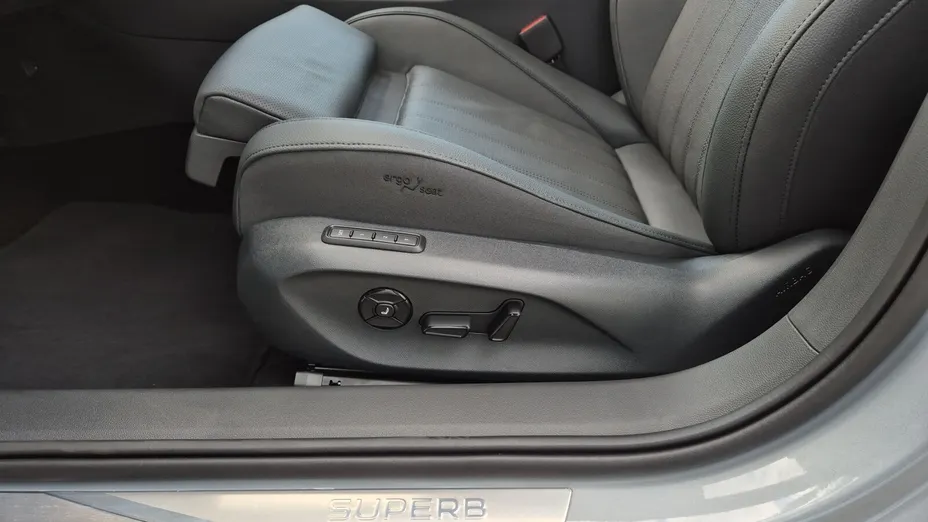 SKODA Superb Superb 1.5 TSI mHEV L&K DSG Nowy