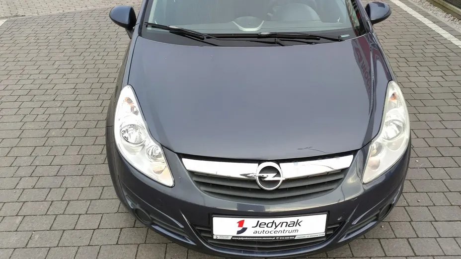 OPEL Corsa -