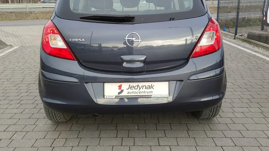 OPEL Corsa -
