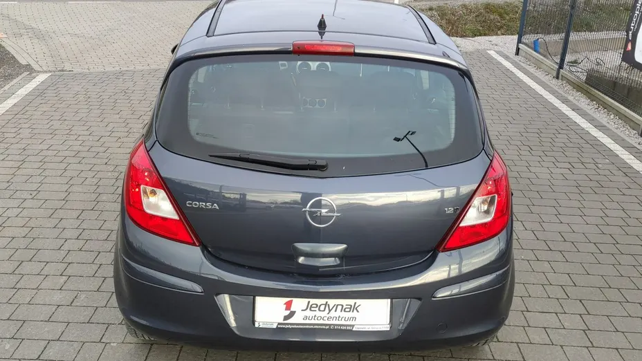 OPEL Corsa -