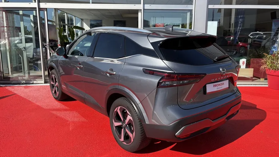 NISSAN Qashqai -