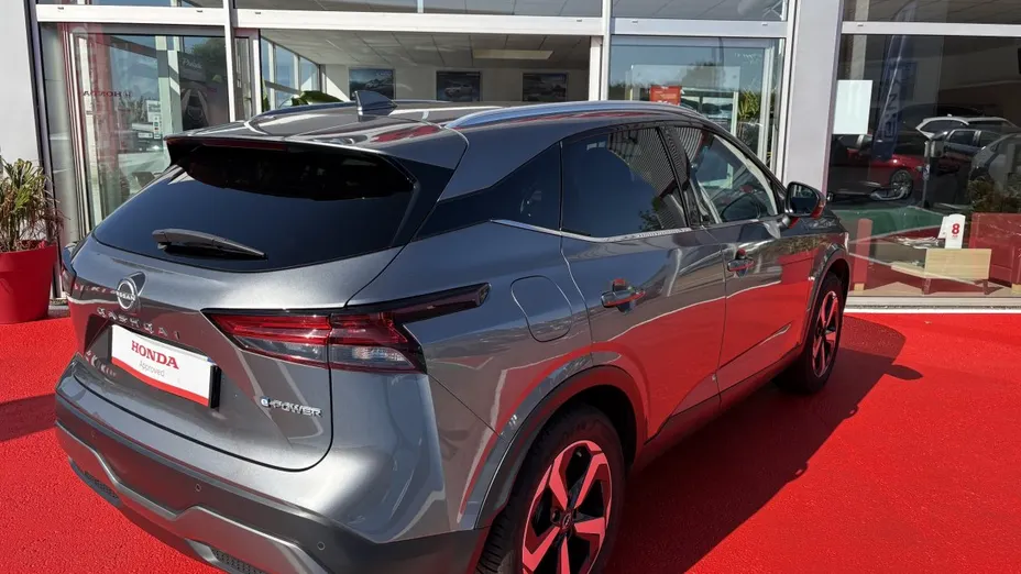 NISSAN Qashqai -