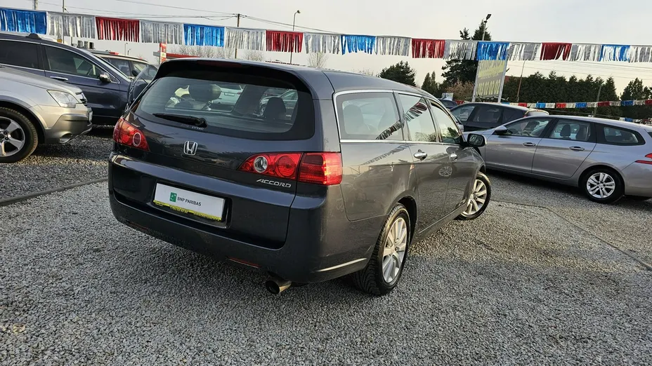 HONDA Accord -