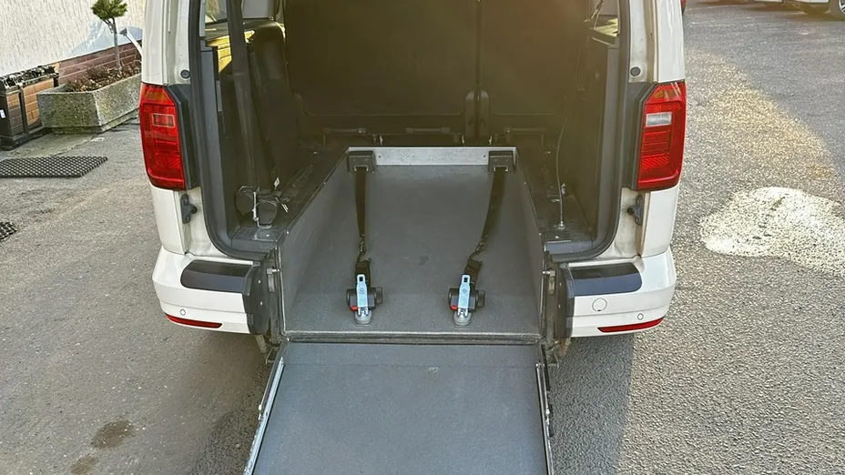 VOLKSWAGEN Caddy -