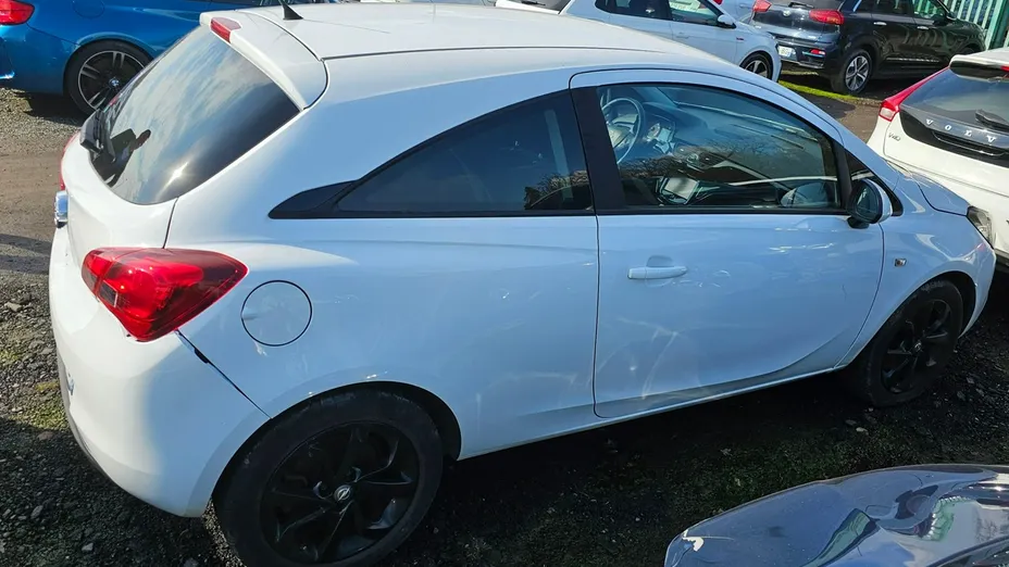 OPEL Corsa -