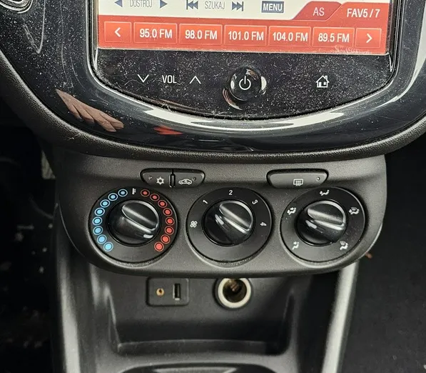 OPEL Corsa -