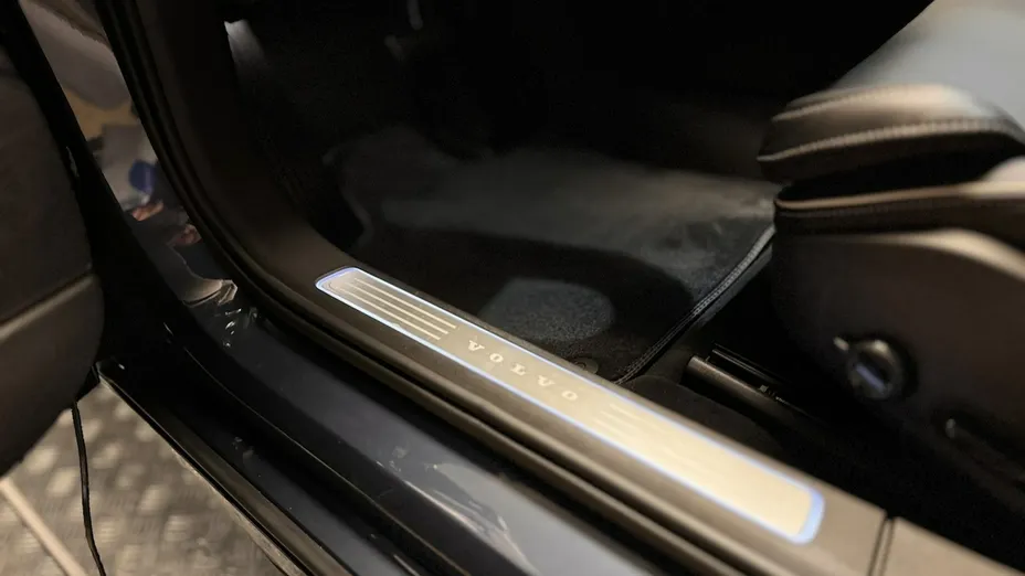 VOLVO S90 -
