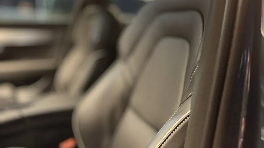 VOLVO S90 -