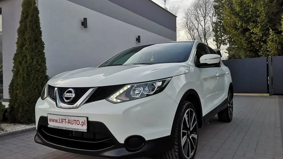NISSAN Qashqai -