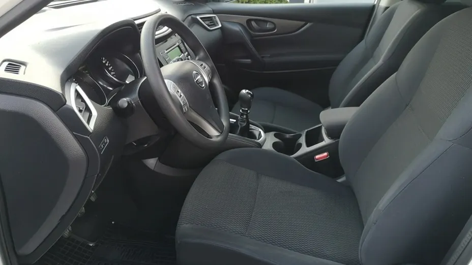 NISSAN Qashqai -