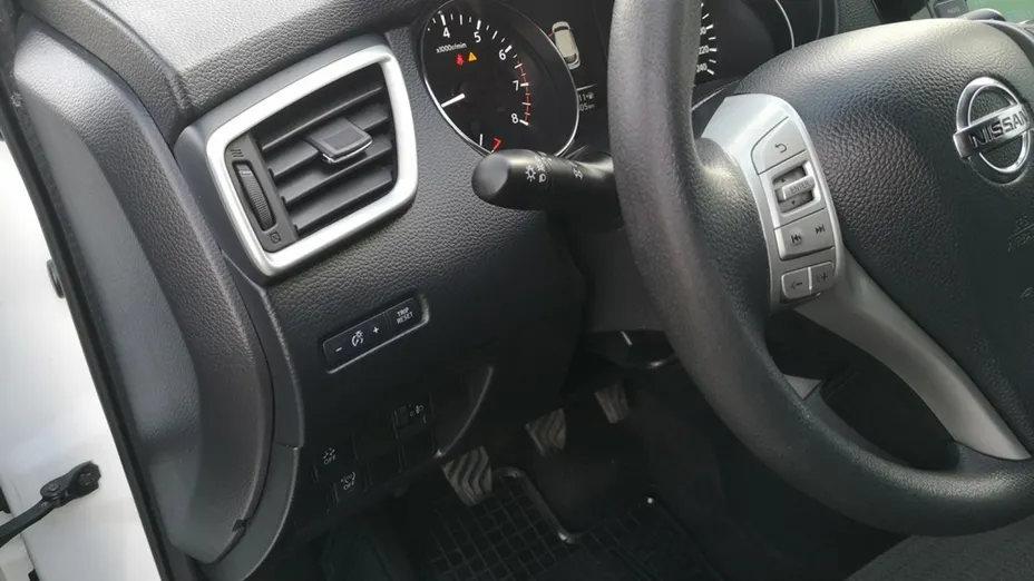 NISSAN Qashqai -
