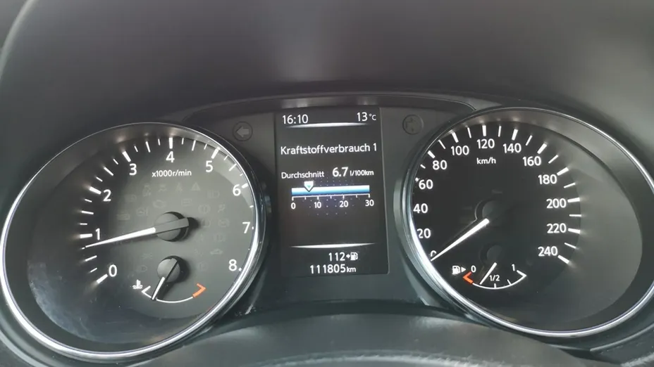 NISSAN Qashqai -