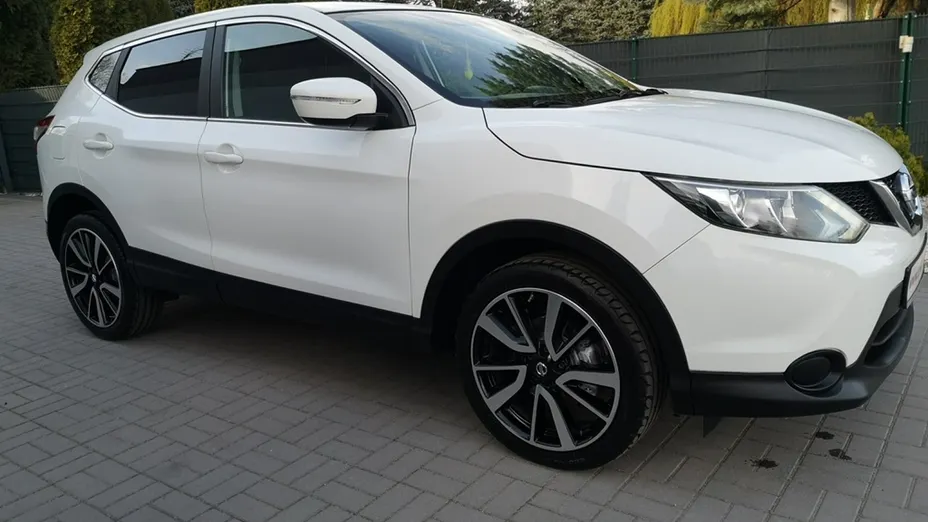 NISSAN Qashqai -