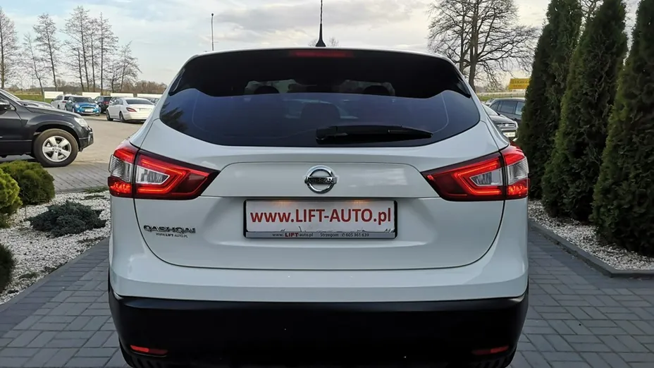 NISSAN Qashqai -
