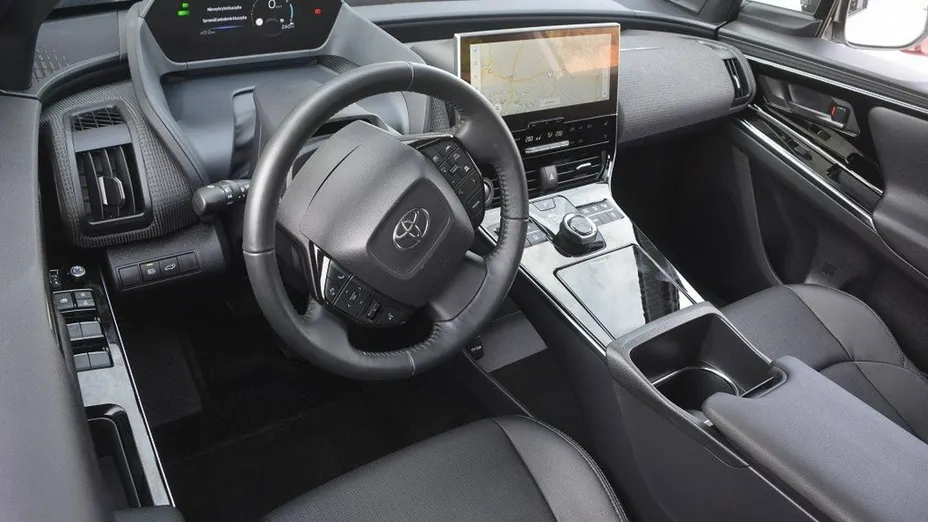 TOYOTA bZ4X -