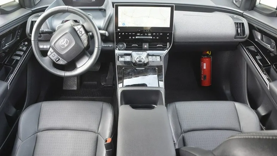 TOYOTA bZ4X -