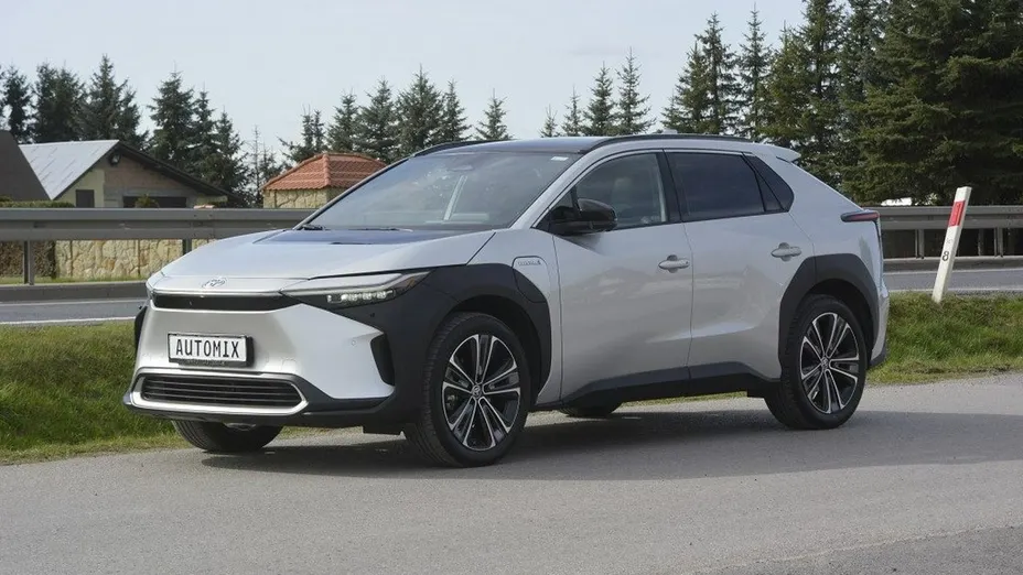 TOYOTA bZ4X -