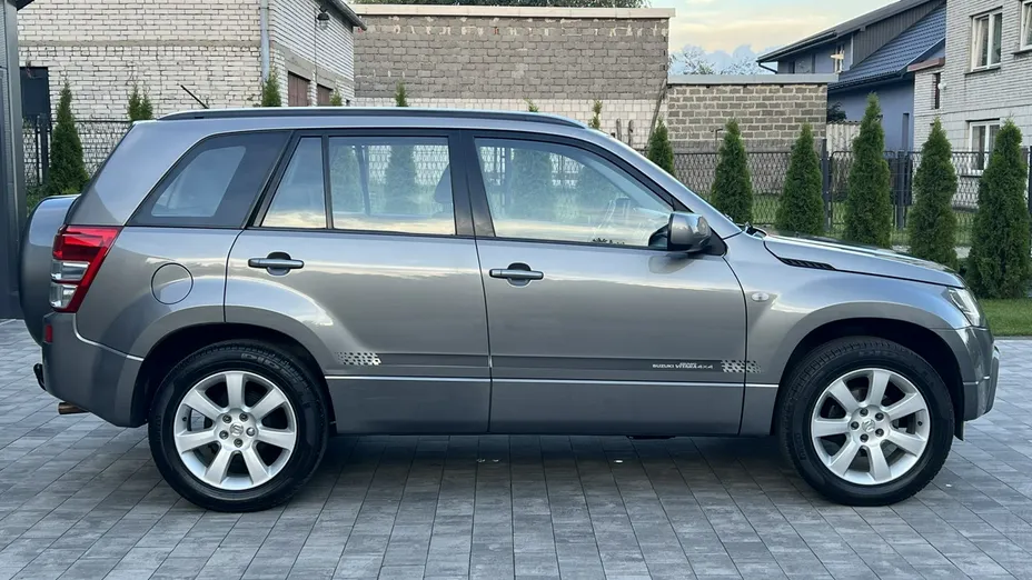 SUZUKI Grand Vitara -
