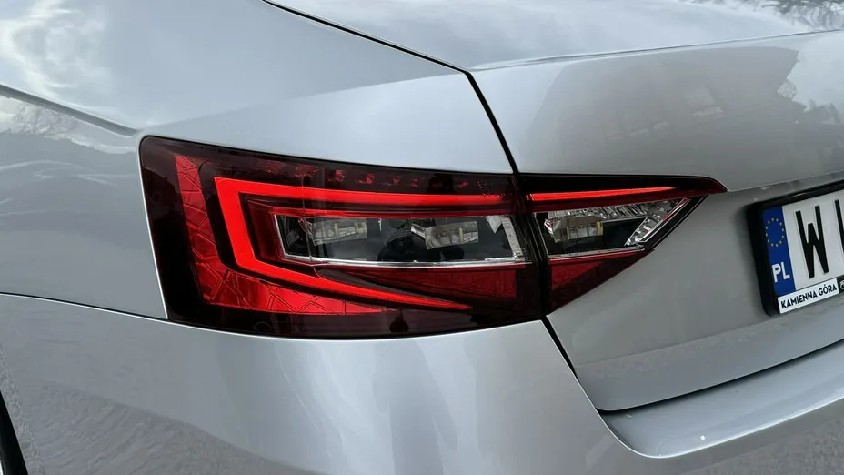 SKODA Superb -