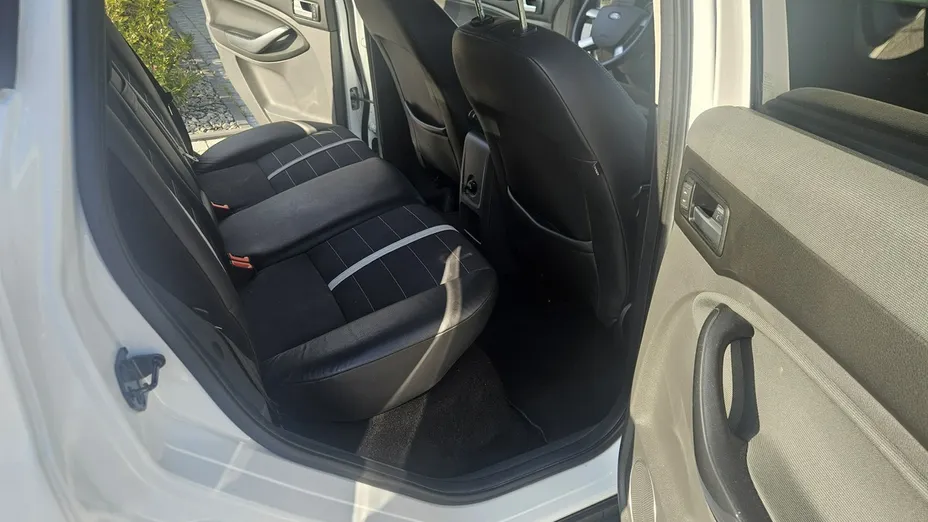 FORD Kuga -