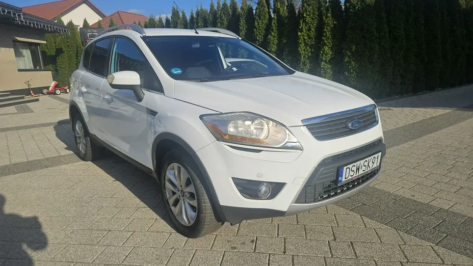 FORD Kuga -