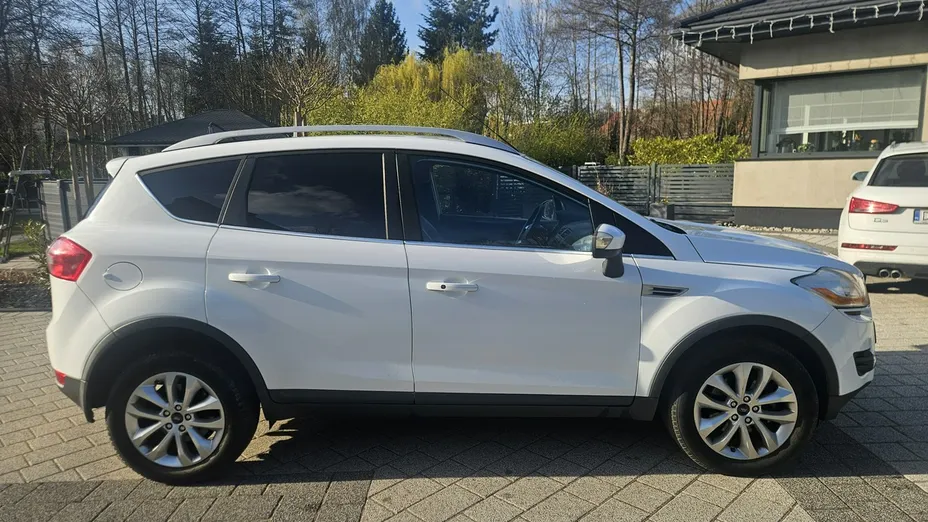 FORD Kuga -