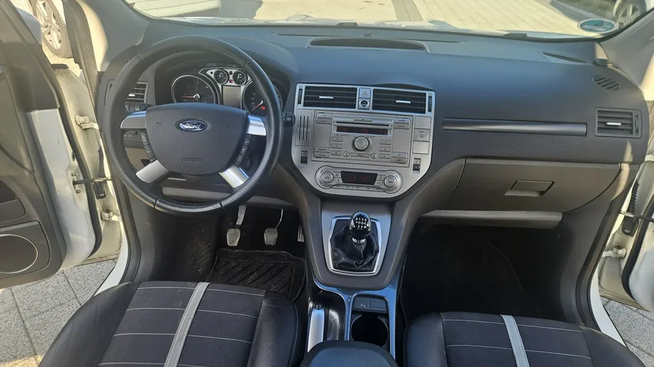 FORD Kuga -