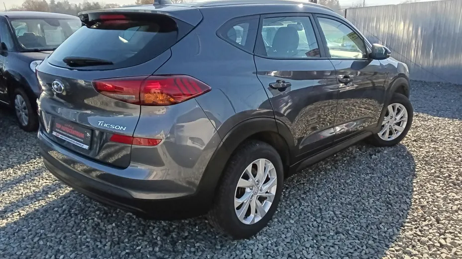 HYUNDAI Tucson -