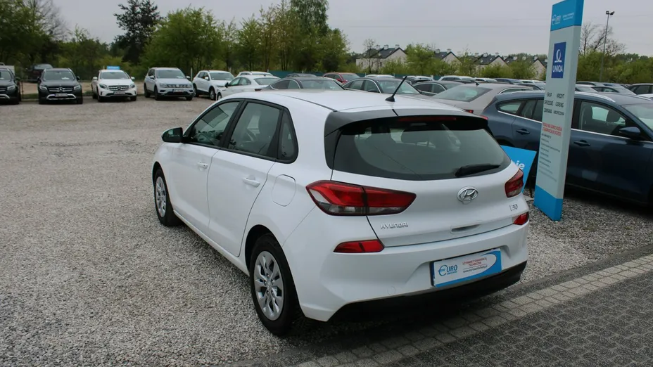HYUNDAI i30 -