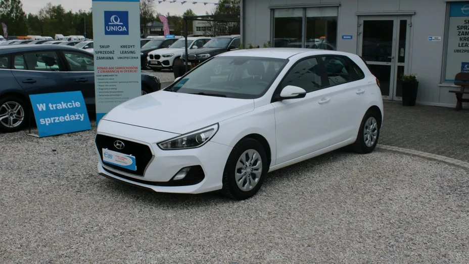 HYUNDAI i30 -