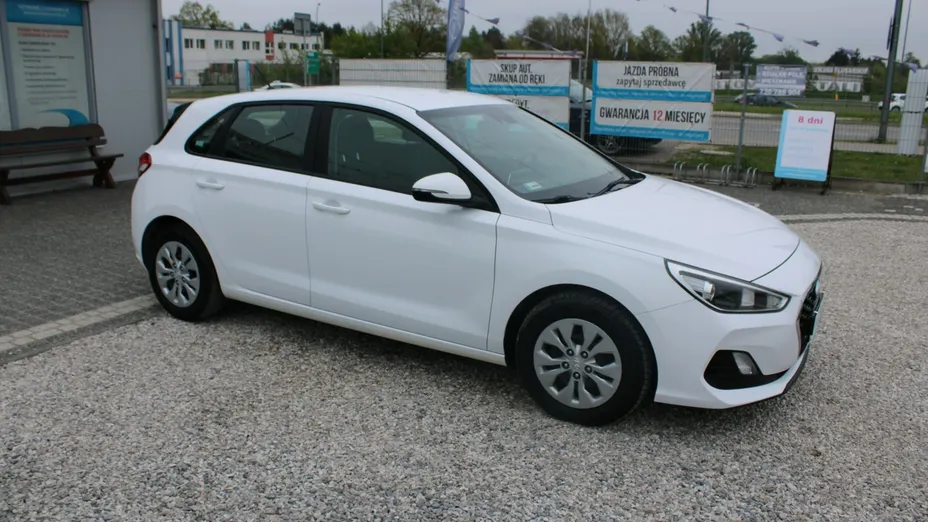 HYUNDAI i30 -
