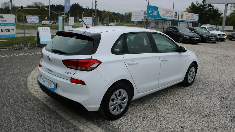 HYUNDAI i30 -