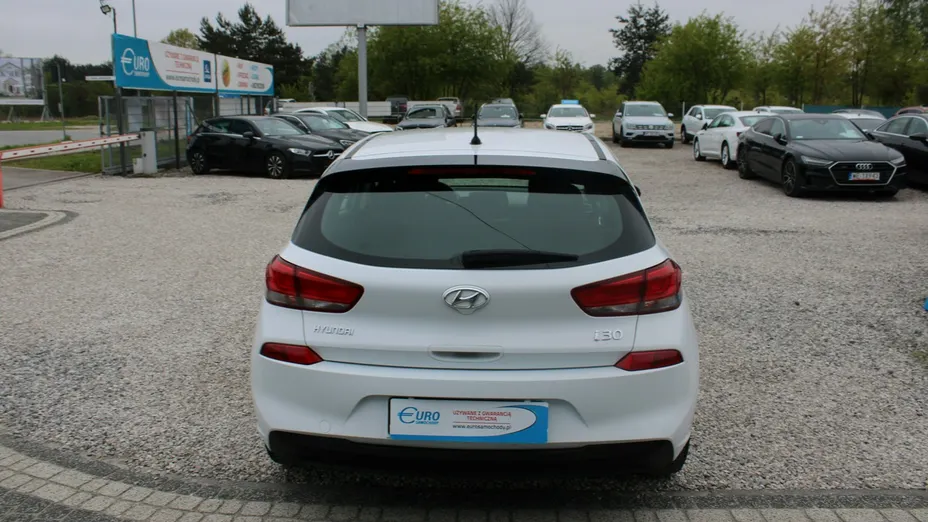 HYUNDAI i30 -