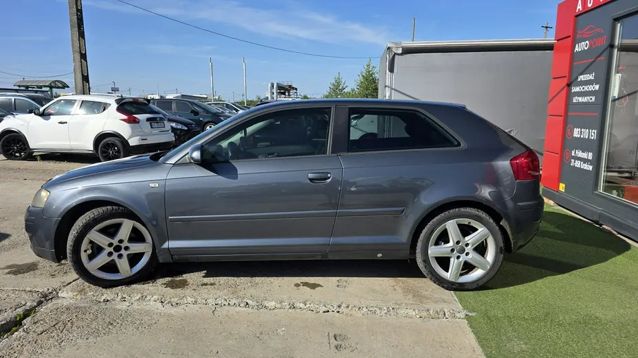 AUDI A3 -