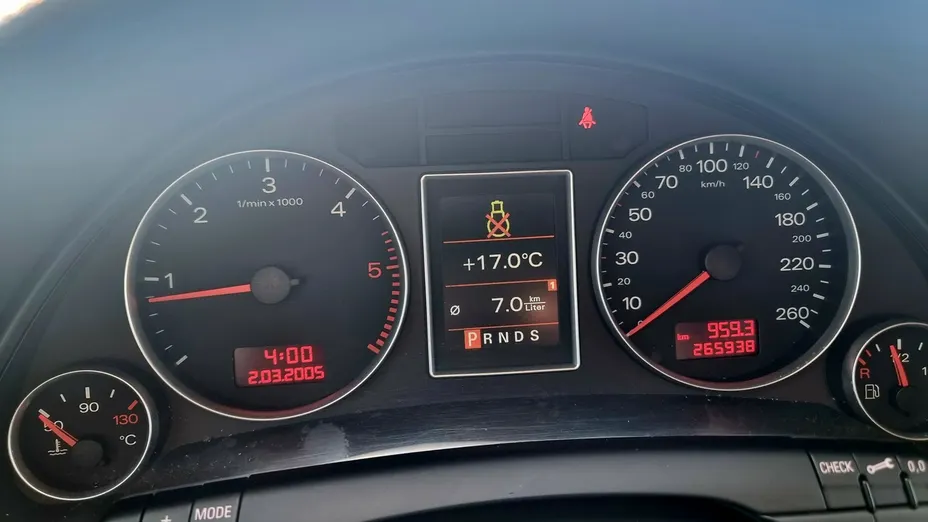 AUDI A4 -