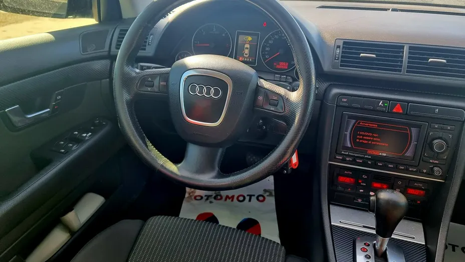 AUDI A4 -